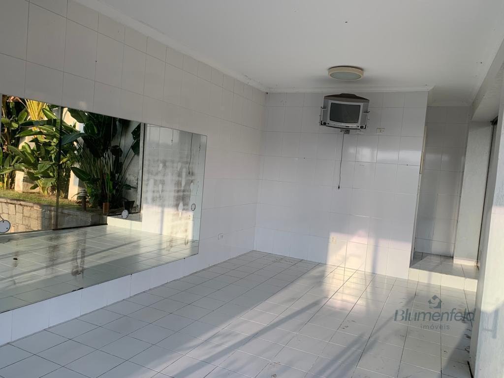 Casa à venda com 2 banheiros, 4 vagas e 1050m² no Condomínio Arujazinho IV, Arujá (SP) — foto 10 de 27