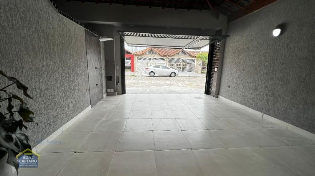 Casa à venda com 3 quartos, 2 suítes, 2 vagas e 116m² no Vilamar, Praia Grande (SP) — foto 2 de 30