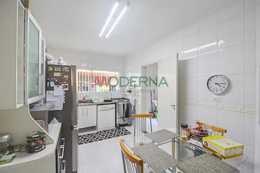 Sobrado à Venda em Nova Petrópolis, SBC: 3 Suítes, 165m²