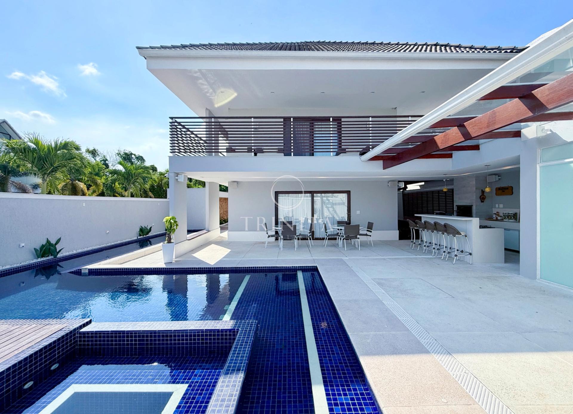 Fachada da casa à venda no Riviera Del Sol