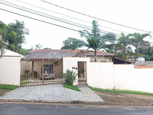 Casa, 3 quartos, 202 m² - Foto 1