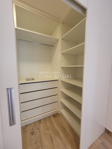 Quarto 2 - Armário