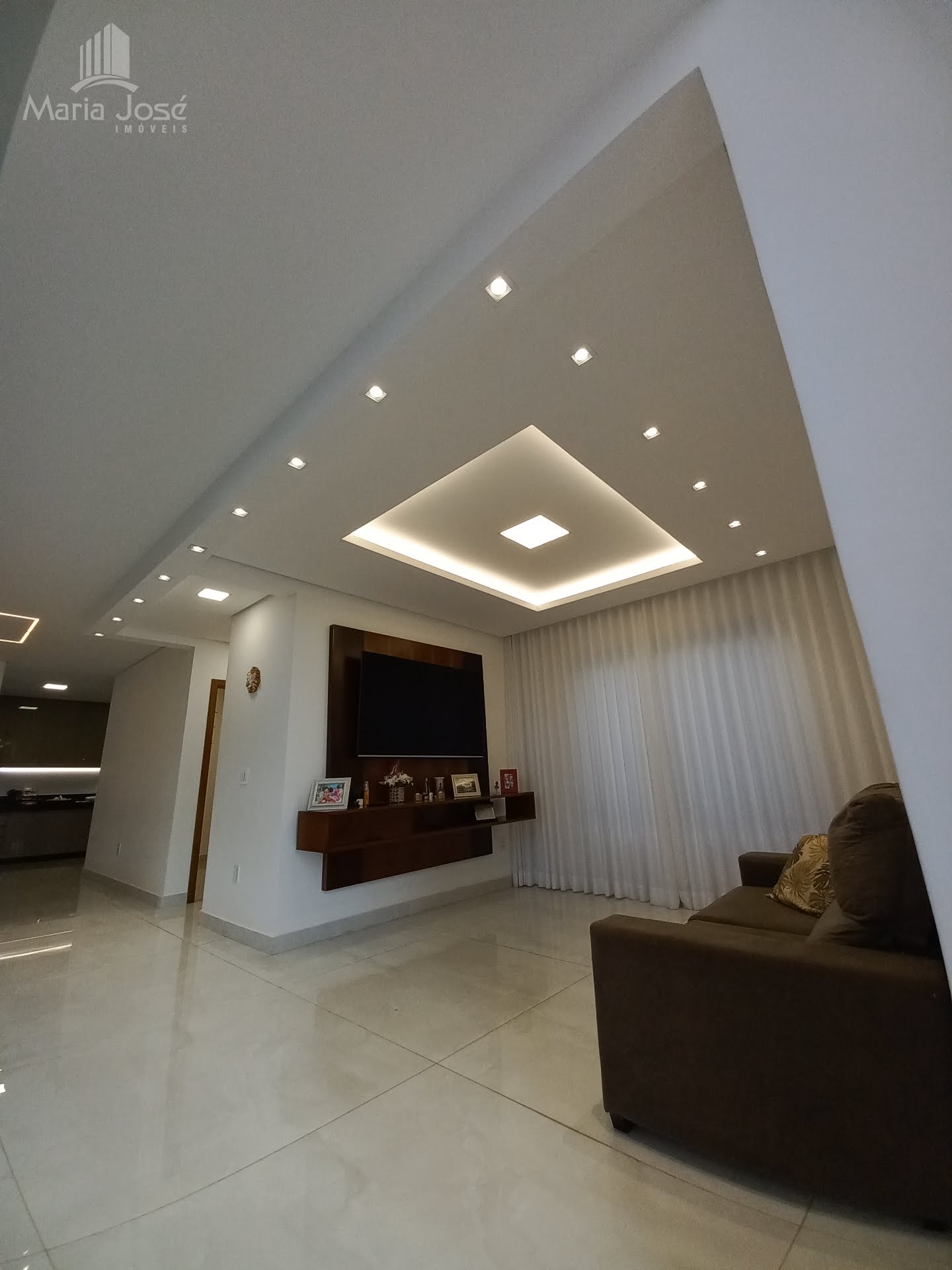 Casa à venda com 3 quartos, 2 suítes, 2 vagas e 230m² no Condomínio Parque das Nogueiras, Sete Lagoas (MG) — foto 7 de 30