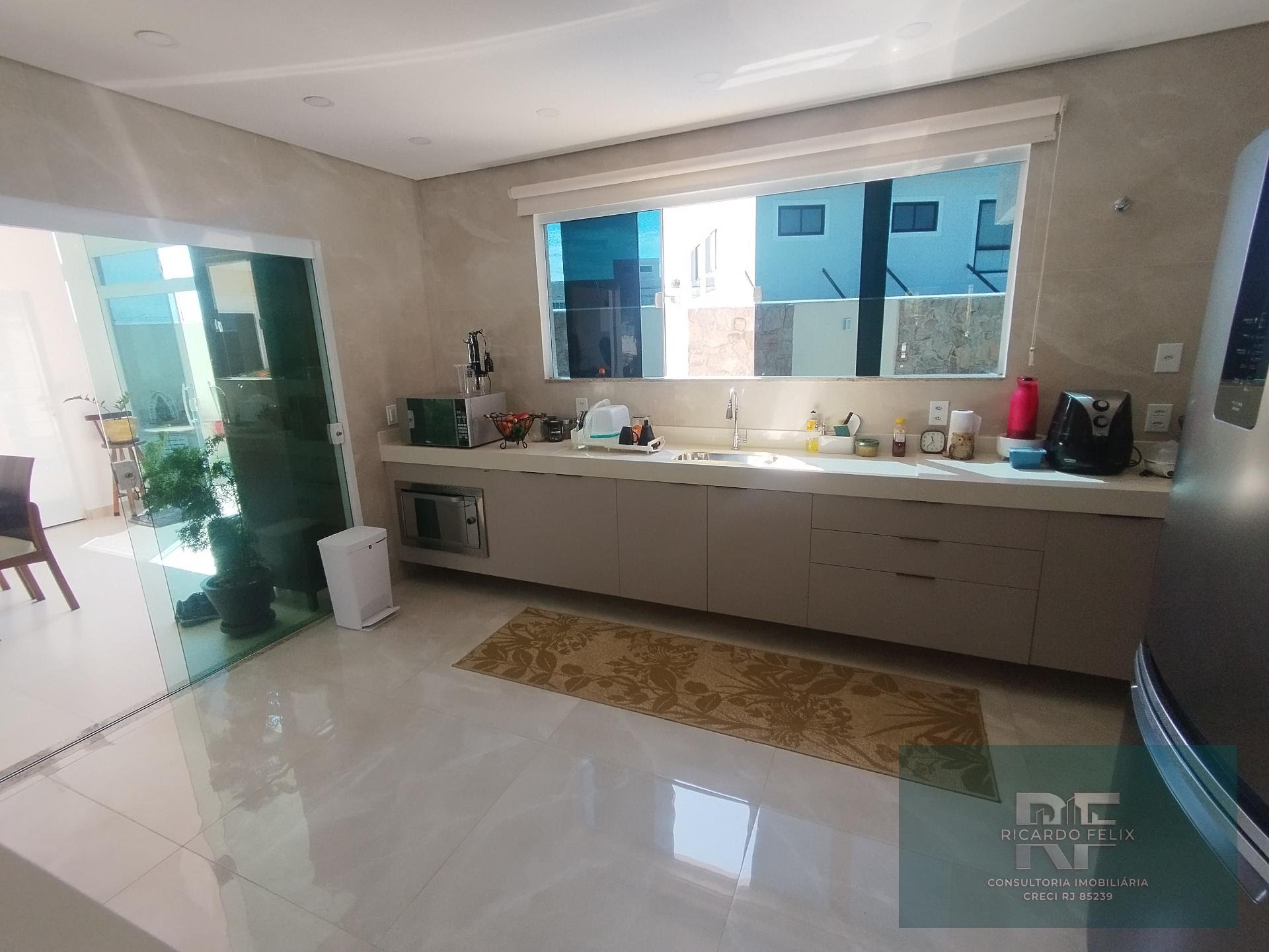 Casa à venda com 3 quartos, 2 suítes, 4 vagas e 475m² no Extensão do Bosque, Rio das Ostras (RJ) — foto 11 de 27