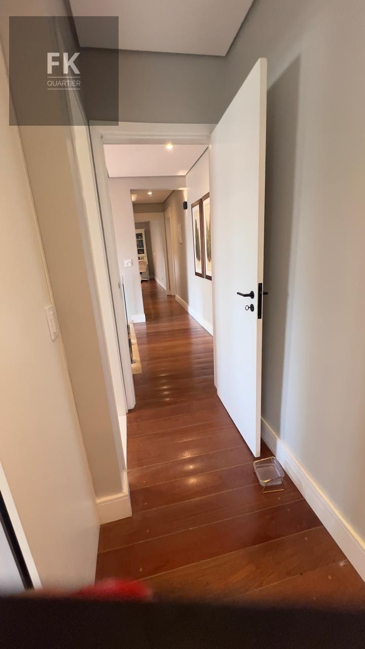 Casa à venda com 5 quartos, 4 suítes, 4 vagas e 300m² no Alphaville, Santana de Parnaíba (SP) — foto 21 de 30