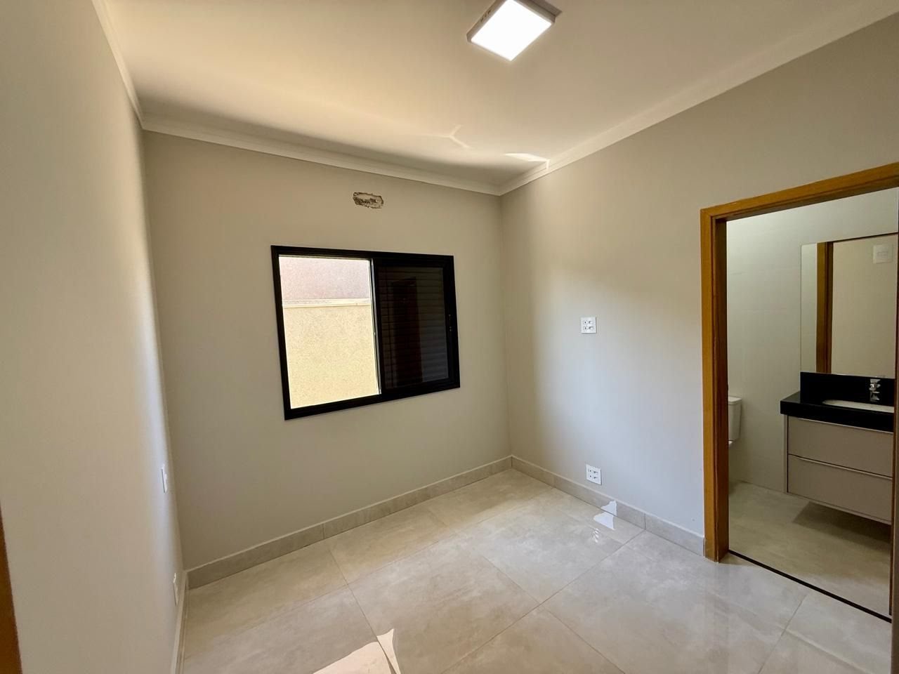 Casa à venda com 3 quartos, 3 suítes, 4 vagas e 160m² no Residencial Jatobá, Ribeirão Preto (SP) — foto 25 de 28