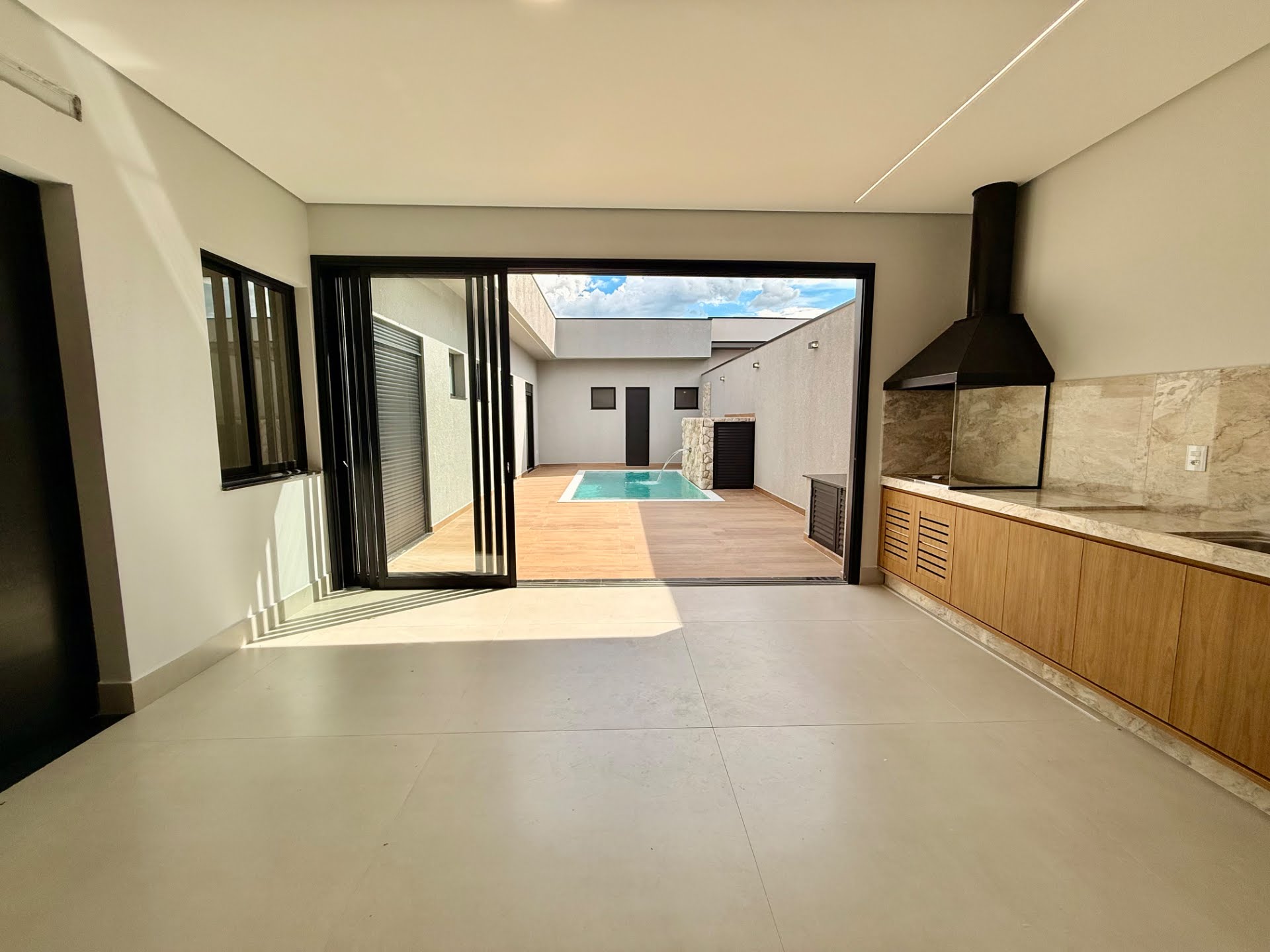 Casa à venda com 3 quartos, 3 suítes, 4 vagas e 196m² no Jardim Piemonte, Indaiatuba (SP) — foto 13 de 30