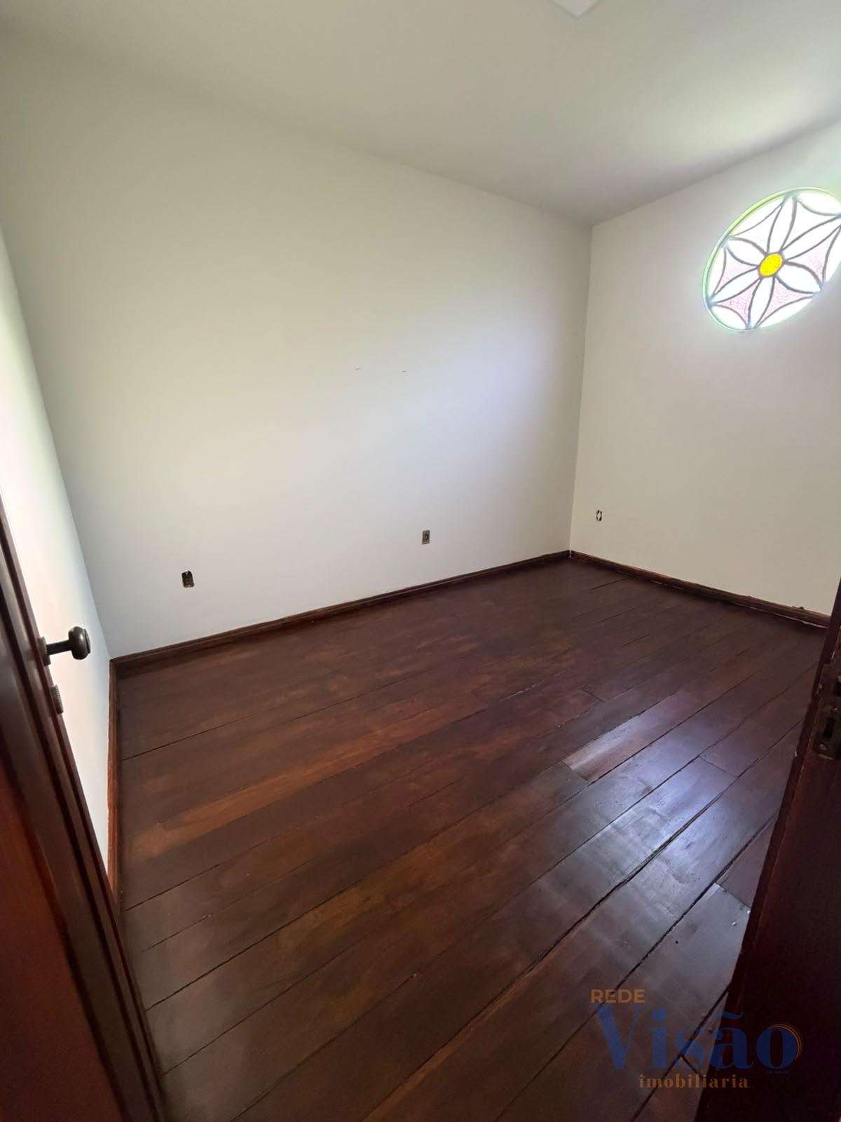 Casa à venda com 4 quartos, 1 suíte e 2 vagas no Amoreiras, Paracatu (MG) — foto 13 de 21
