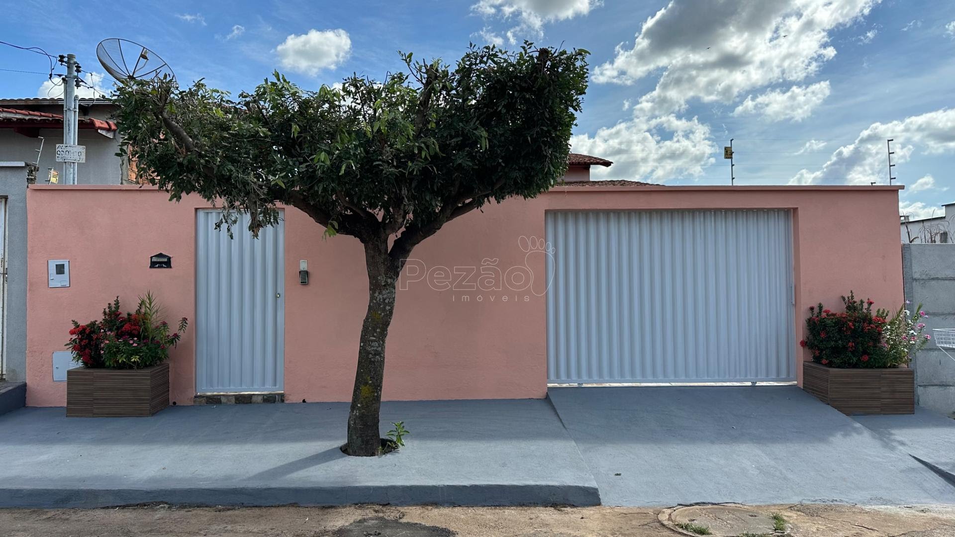 Casa à venda com 2 quartos, 2 banheiros, 2 vagas e 250m² no Terezinha Glória I, Itapuranga — foto principal