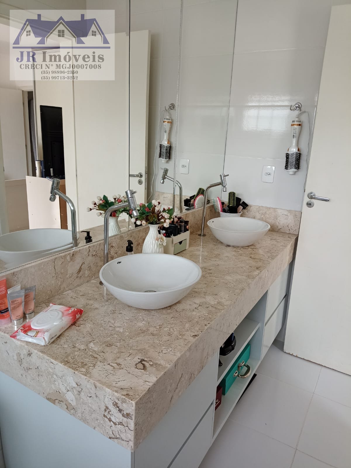 Casa à venda com 3 suítes, 3 vagas e 220m² no Santa Terezinha, Itajubá (MG) — foto 15 de 29
