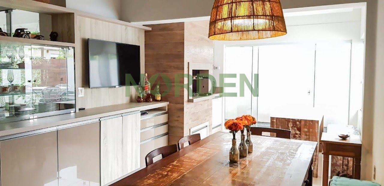 Casa de 303 m² com 4 quartos na Casa 4 Quartos 303m² — Jurerê Internacional, Jurerê Internacional