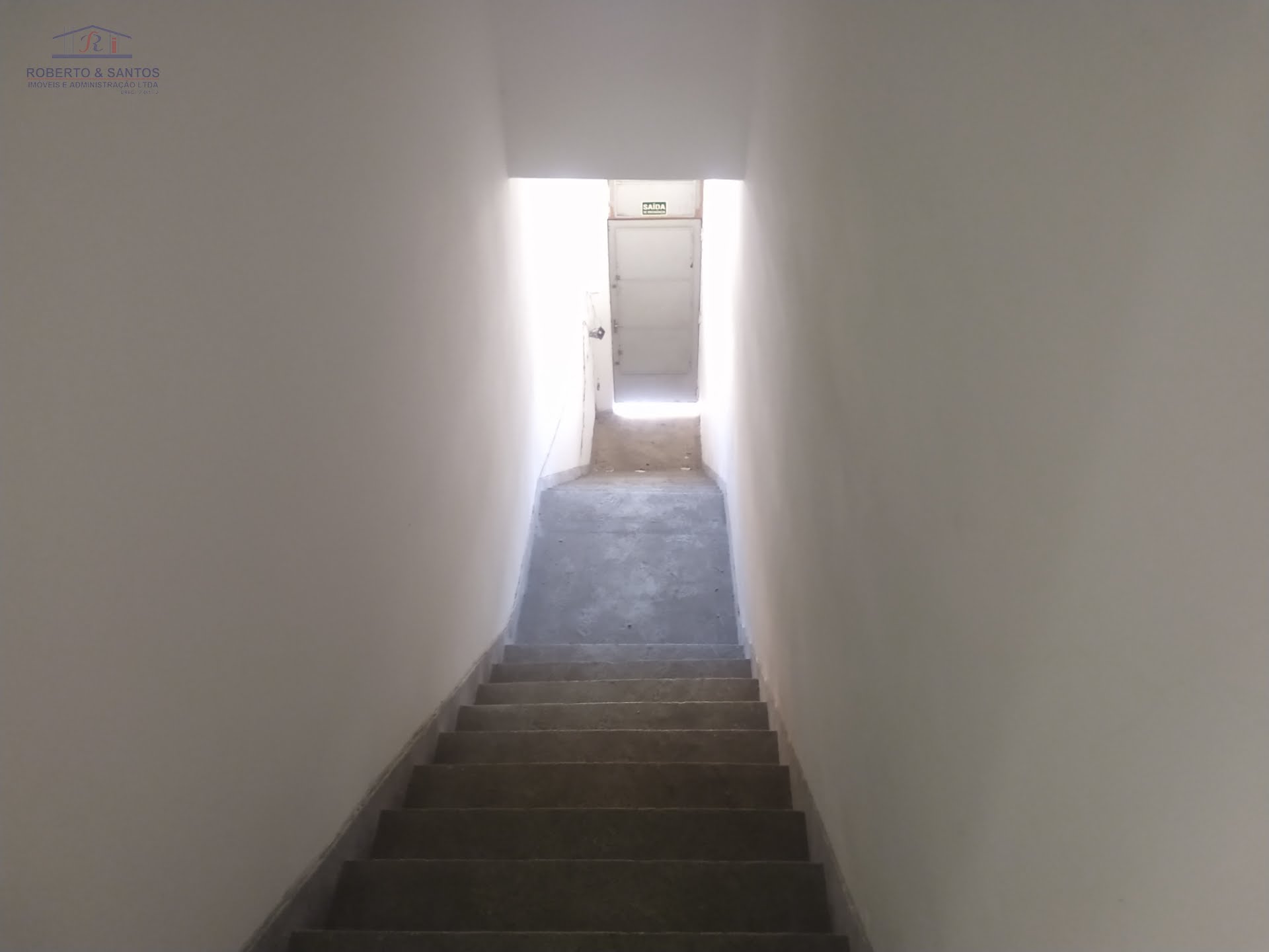 Escadas de acesso
