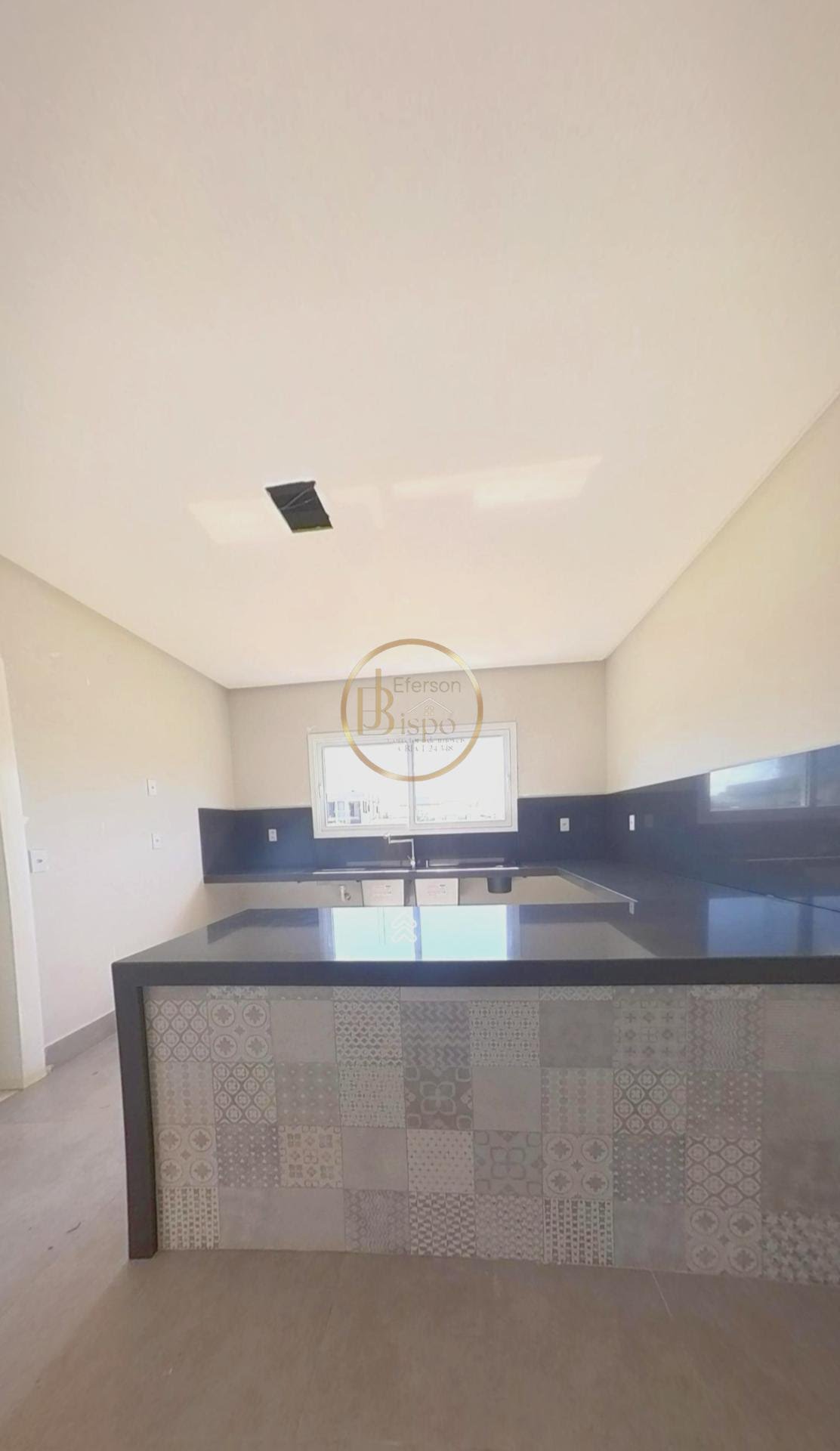 Casa à venda com 3 quartos, 3 suítes, 2 vagas e 280m² no Gaudí, Porto Seguro (BA) — foto 9 de 14