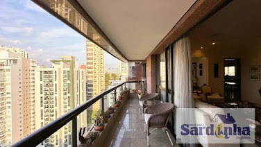 Apartamento à Venda em Vila Suzana SP, 226m², 3 Suítes, 5 Banheiros
