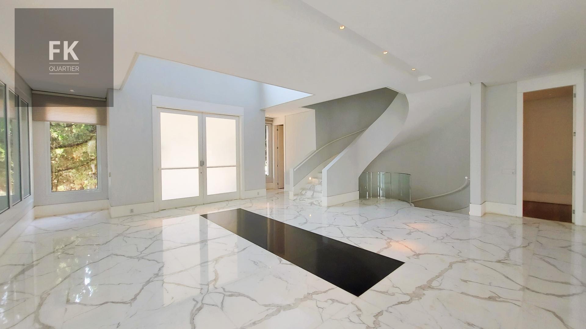 Casa à venda com 5 quartos, 5 suítes, 15 vagas e 1582m² no Alphaville Residencial Zero, Barueri (SP) — foto 3 de 30