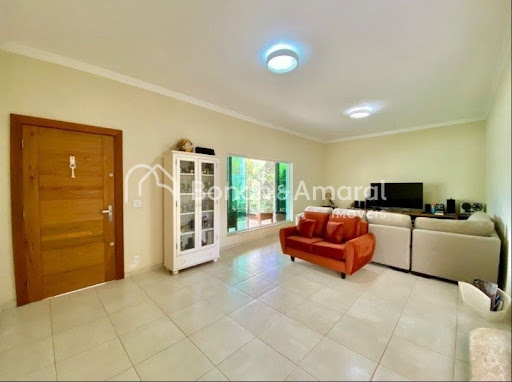 Casa, 3 quartos, 179 m² - Foto 1