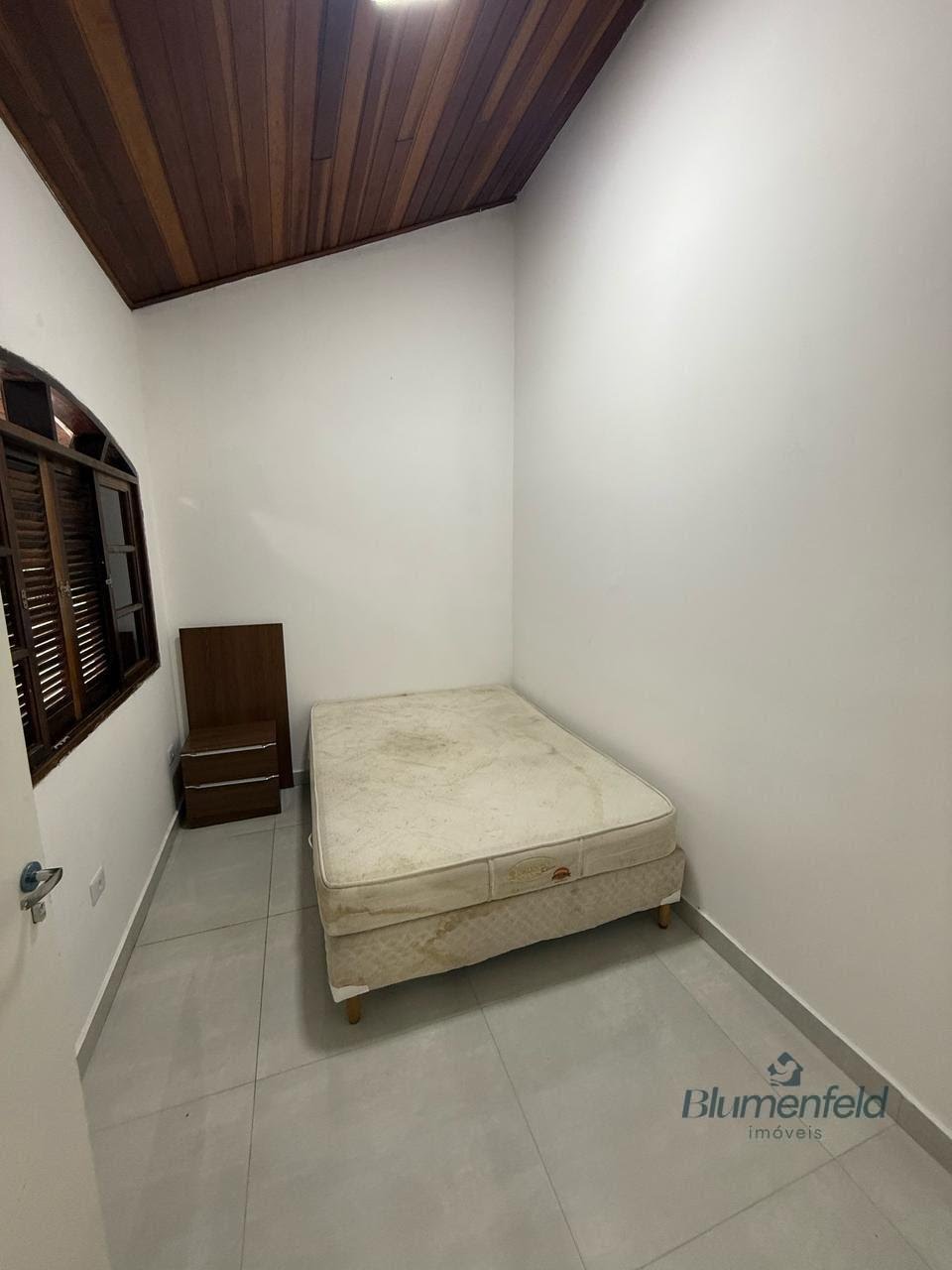 Casa para alugar com 5 quartos, 2 suítes, 4 vagas e 250m² no Vila Arujá, Arujá (SP) — foto 19 de 25