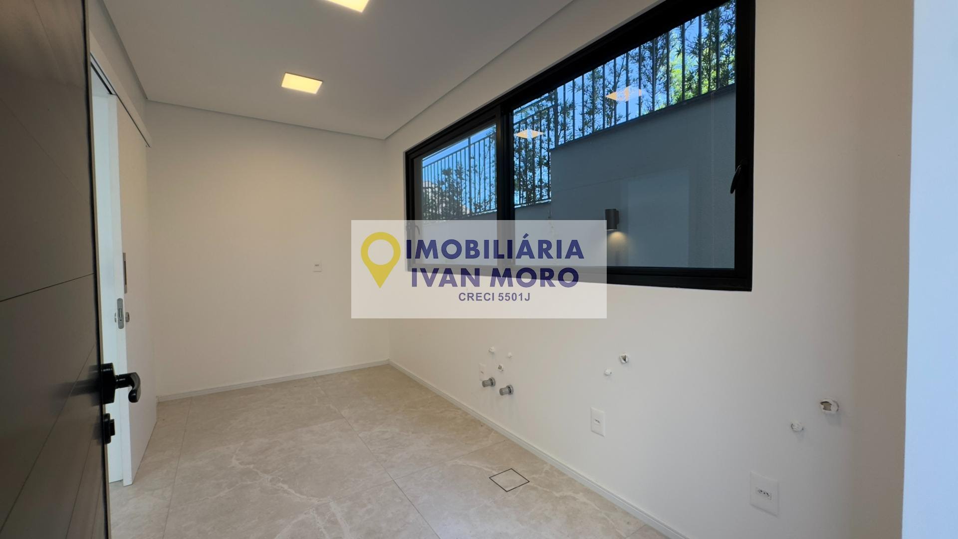 Casa à venda com 5 quartos, 5 suítes, 4 vagas e 467m² no Lagoa da Conceição, Florianópolis (SC) — foto 16 de 30