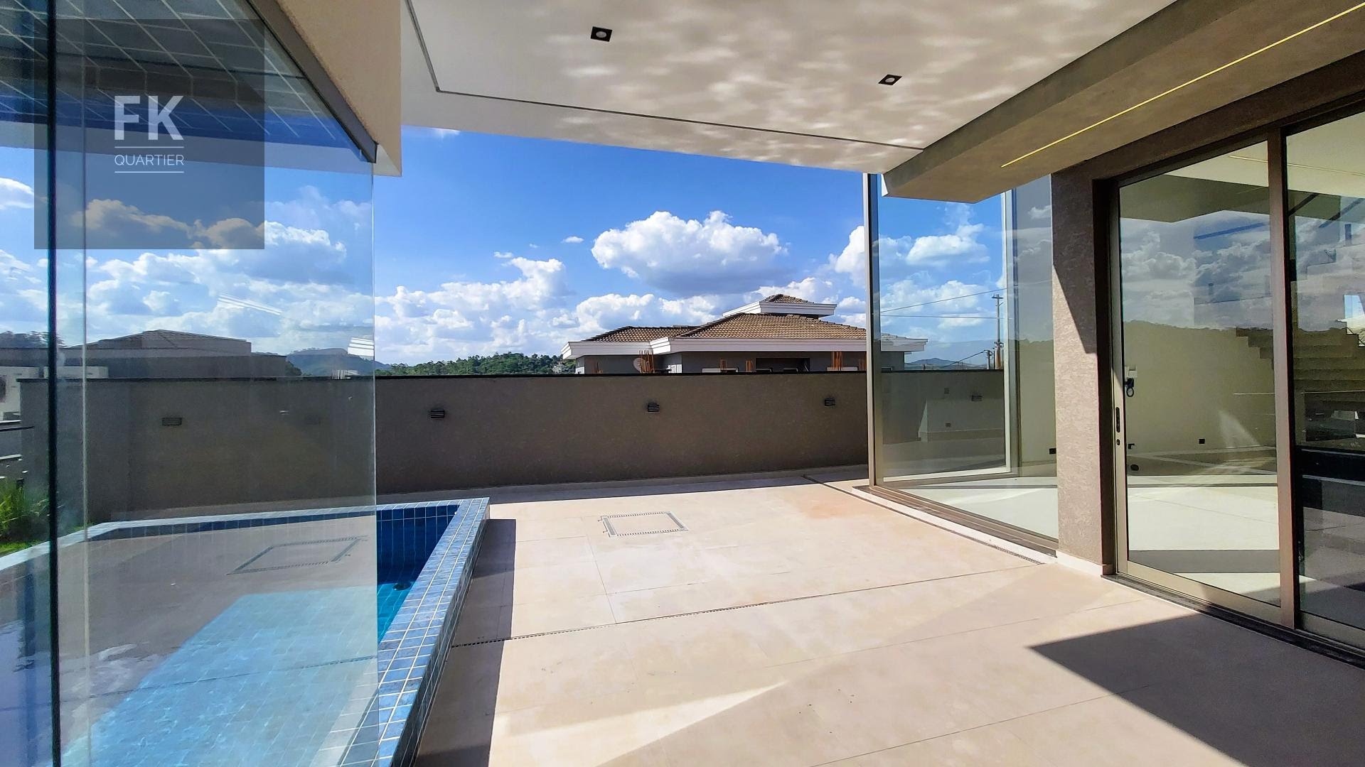 Casa à venda com 3 quartos, 3 suítes, 6 vagas e 265m² no Suru, Santana de Parnaíba (SP) — foto 26 de 27