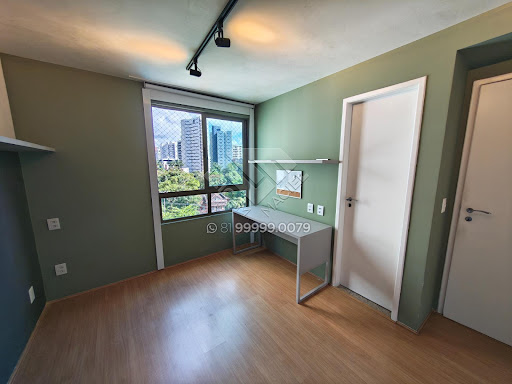 Compre Apartamento alto padrão reformado com 3 suítes,  3 vagas e com 204m² na Jaqueira. Agende Visita com Leicam Maciel