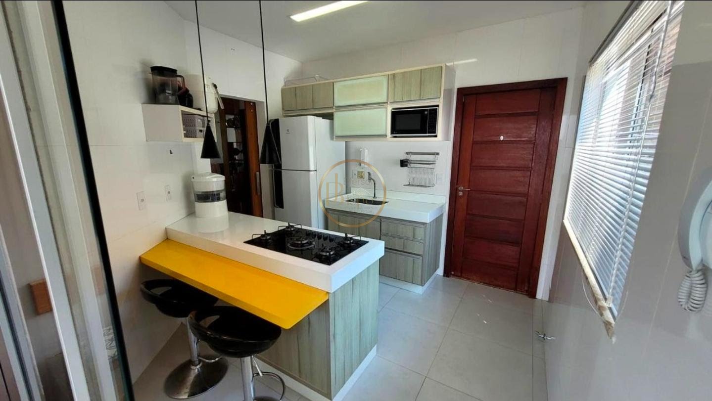 Casa à venda com 3 quartos, 2 banheiros, 2 vagas e 100m² no Village 1, Porto Seguro — foto principal