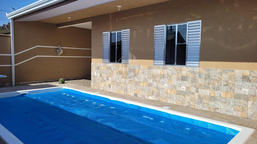 Casa à venda em Piçarras, Guaratuba | 3 dorms, 180m²