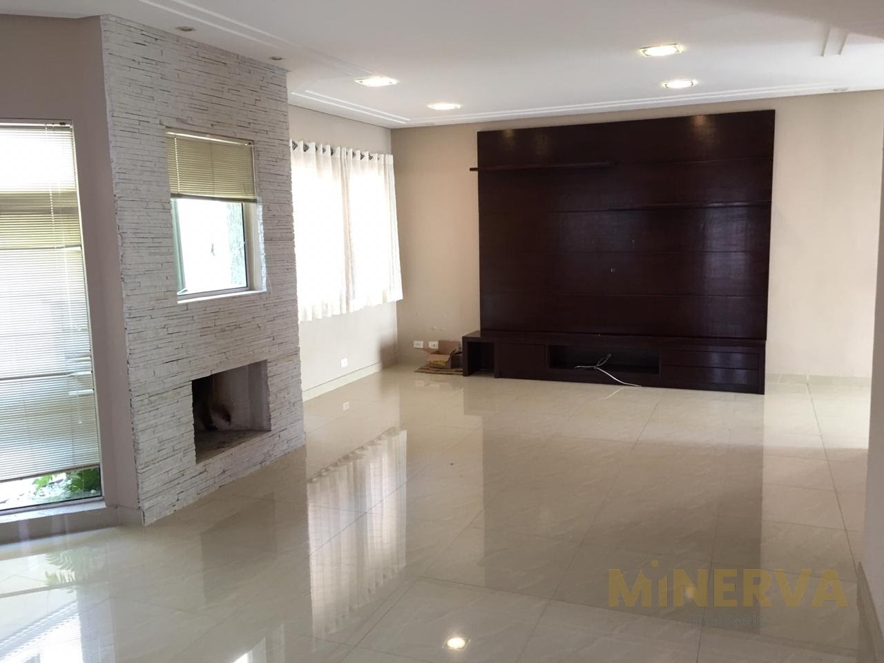 Casa à venda com 3 quartos, 4 banheiros, 4 vagas e 300m² no Jardim Fazenda Rincao - Aruja V, Arujá (SP) — foto 3 de 30
