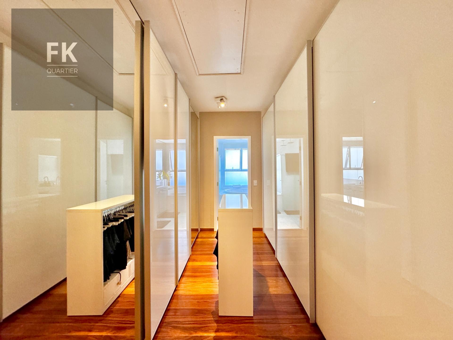 Casa à venda com 5 quartos, 5 suítes, 4 vagas e 500m² no Alphaville Residencial Dois, Barueri (SP) — foto 21 de 30