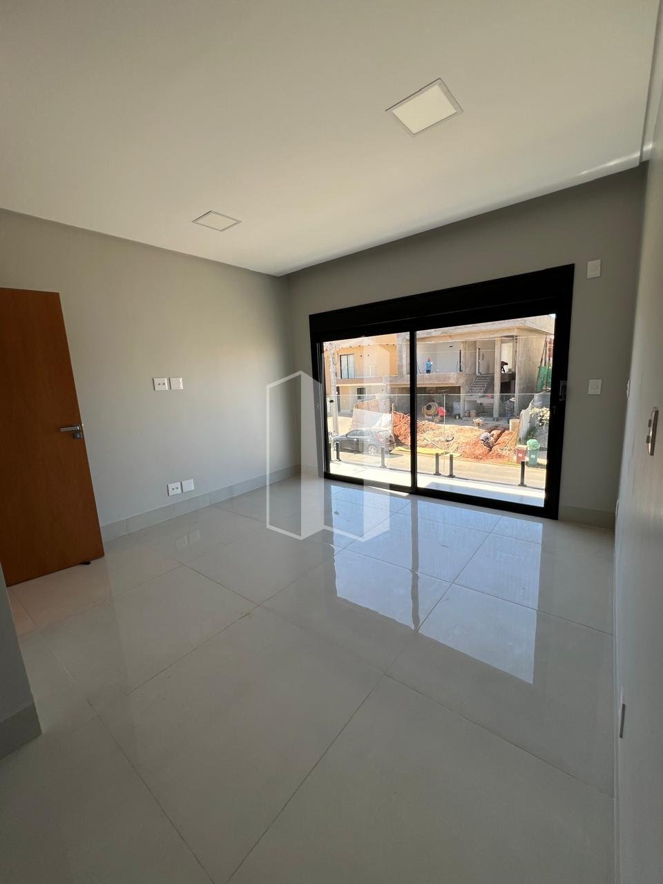 Casa à venda com 4 quartos, 3 suítes, 2 vagas e 246m² no Jardins Capri, Senador Canedo (GO) — foto 16 de 30