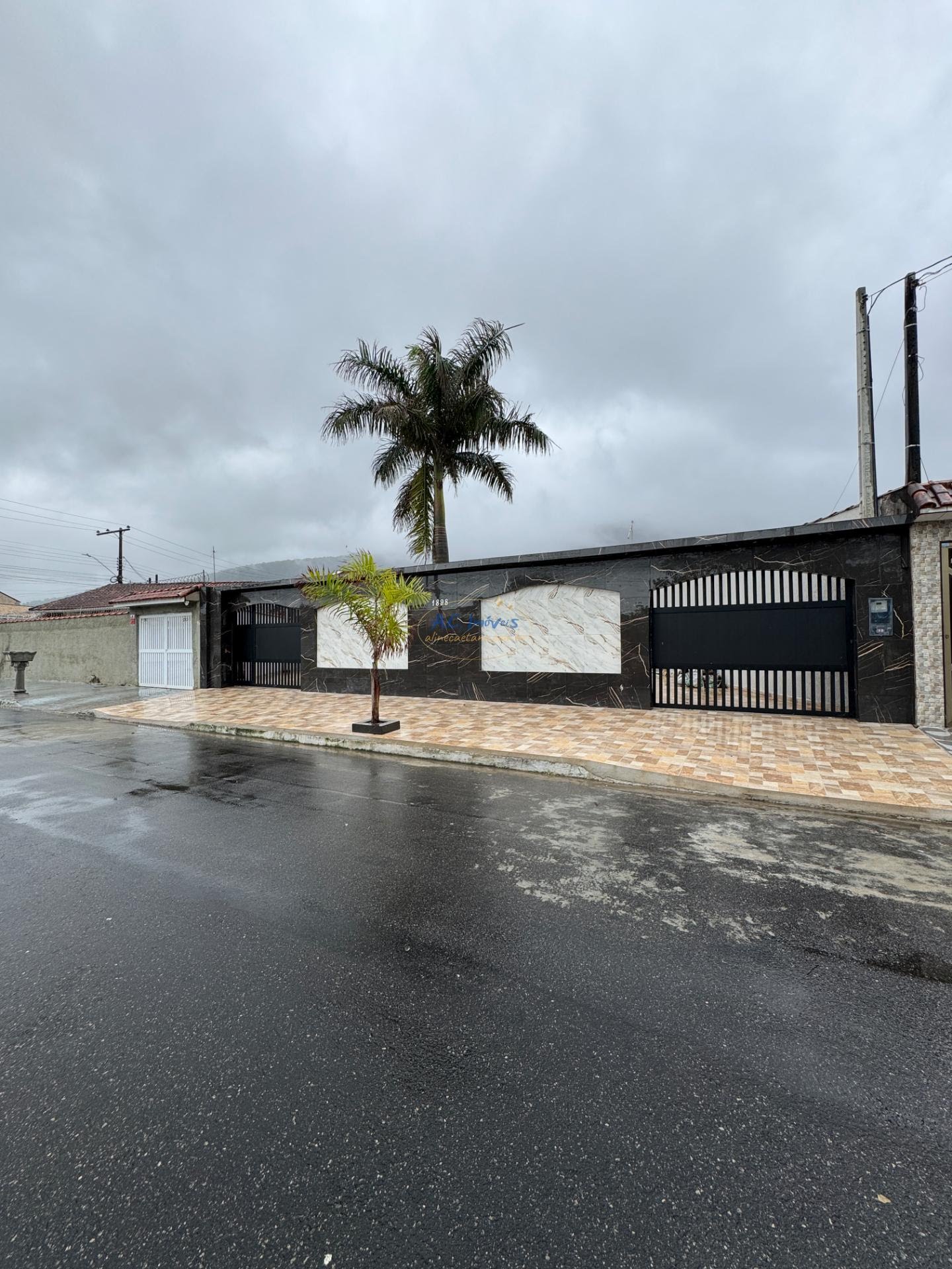 Casa à venda com 4 quartos, 3 suítes, 6 vagas e 435m² no Solemar, Praia Grande (SP) — foto 20 de 28