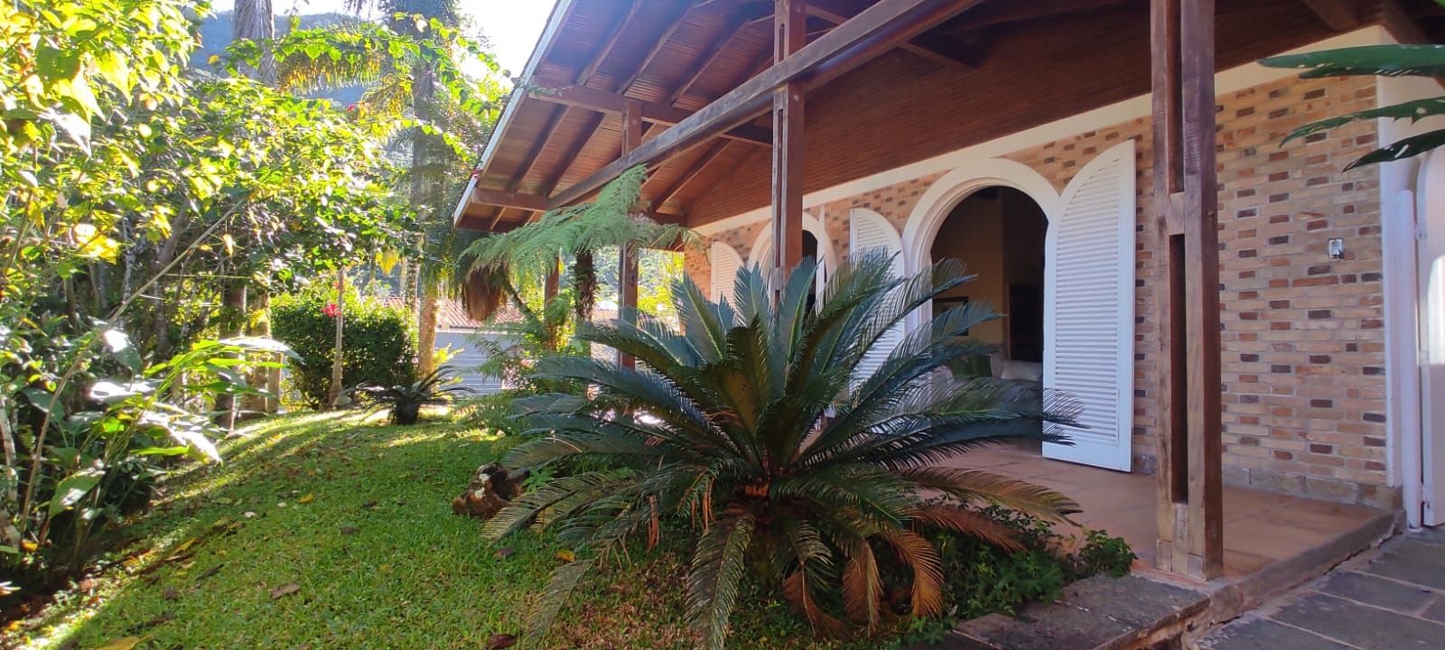 Casa à venda com 3 quartos, 3 banheiros, 4 vagas e 436m² no Pedra Verde (domingas Dias), Ubatuba (SP) — foto 3 de 16