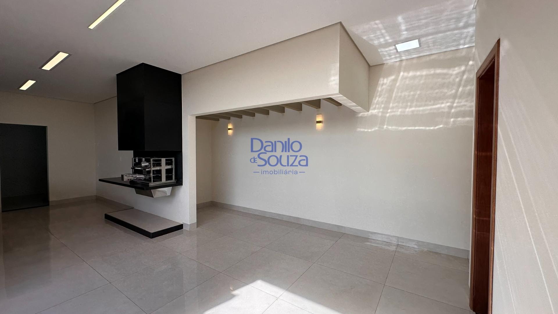 Casa à venda com 3 suítes, 4 vagas e 360m² no Villagio Park, Araxá (MG) — foto 5 de 18