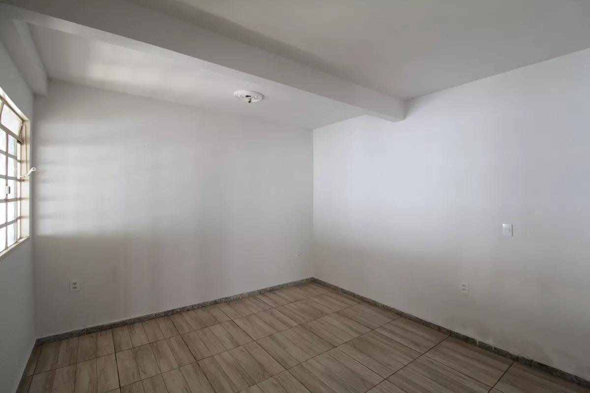 Casa à venda com 4 quartos, 2 suítes, 1 vaga e 486m² no Santa Monica, Belo Horizonte (MG) — foto 4 de 21