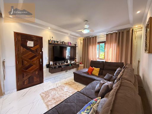 Casa à Venda em Guarulhos: 3 Dorms, 1 Suíte, 232m²