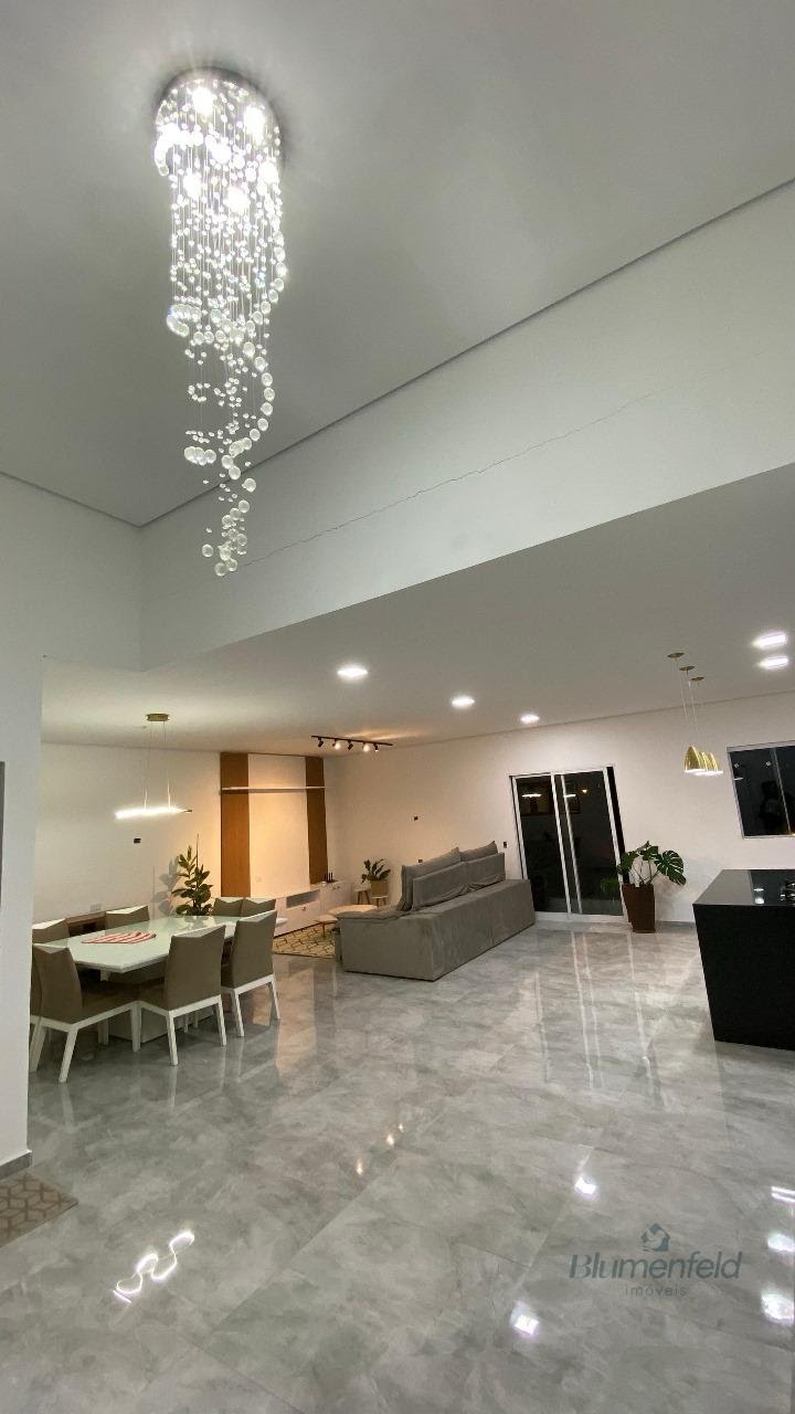 Casa à venda com 3 quartos, 3 suítes e 2200m² no Arujá Hills III, Arujá (SP) — foto 22 de 30