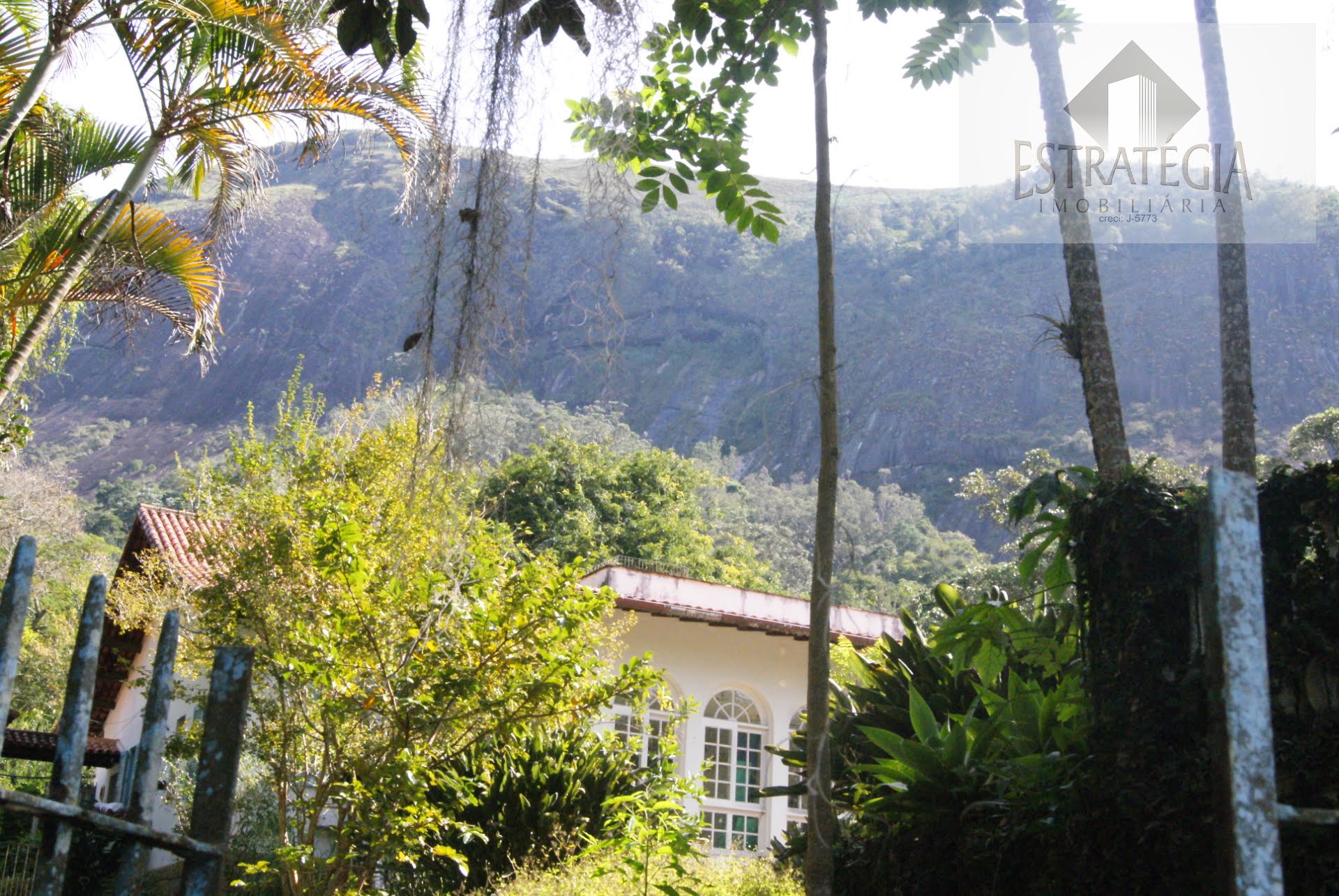 Casa à venda com 6 quartos, 1 suíte, 10 vagas e 250m² no Itaipava, Petrópolis (RJ) — foto 22 de 23