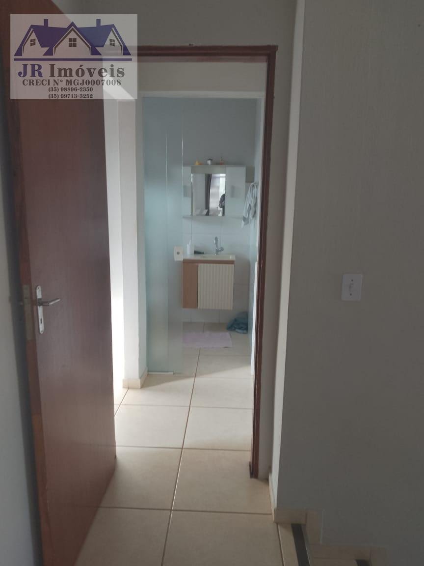 Casa à venda com 3 quartos, 1 suíte, 2 vagas e 300m² no Monte Castelo, Piranguçu (MG) — foto 13 de 25