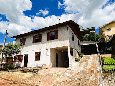 Casa com 2 Moradias no Bairro Sóque  -  Tangará/SC