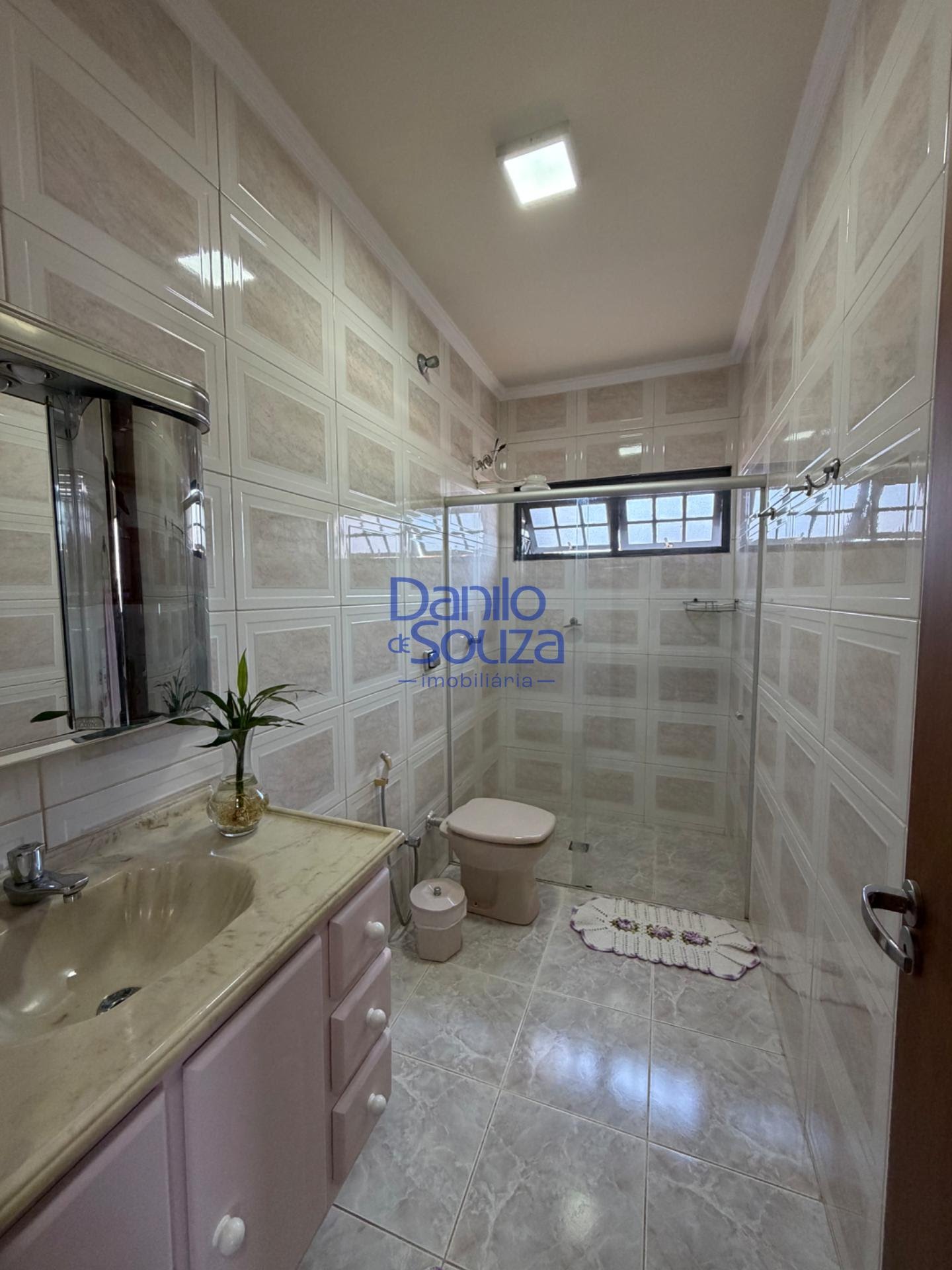 Casa à venda com 3 quartos, 1 suíte, 1 vaga e 300m² no Santo Antônio, Araxá (MG) — foto 9 de 27