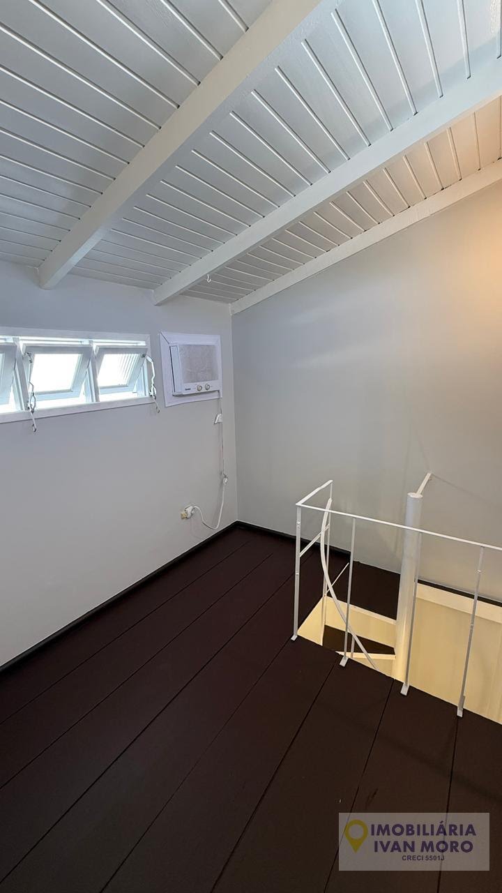 Casa à venda com 4 quartos, 2 suítes, 2 vagas e 150m² no Itacorubi, Florianópolis (SC) — foto 23 de 24