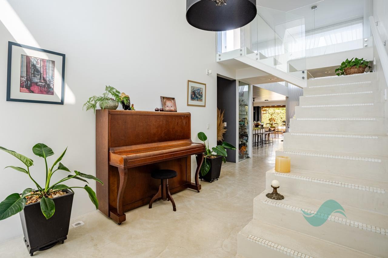 Casa à venda com 4 quartos, 4 suítes, 2 vagas e 400m² no Jurerê, Florianópolis (SC) — foto 20 de 26