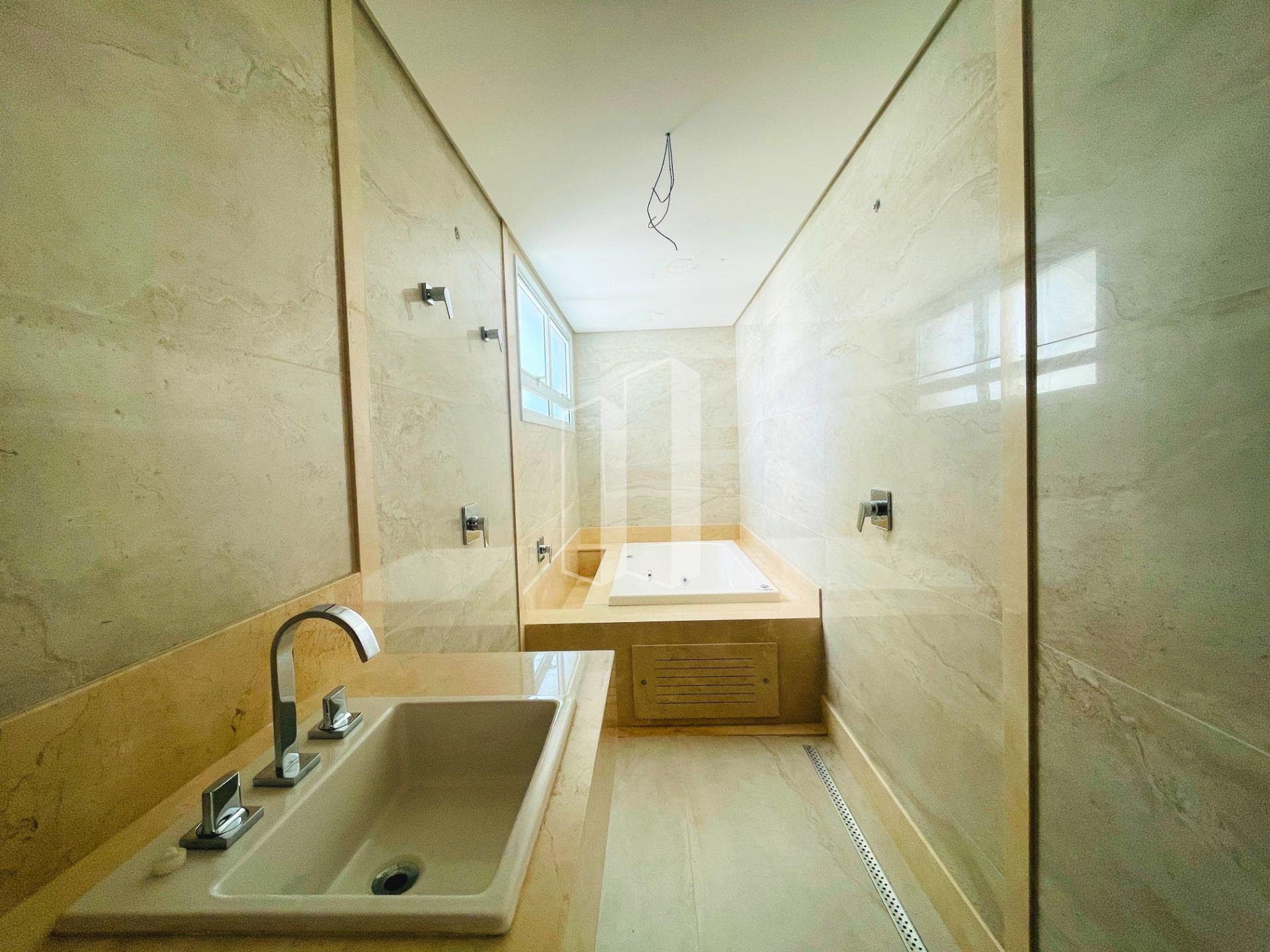 Apartamento à venda com 4 quartos, 4 suítes, 3 vagas e 256m² no Setor Marista, Goiânia (GO) — foto 10 de 30