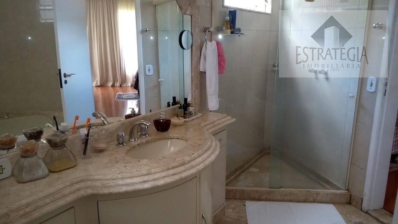 Casa à venda com 4 quartos, 4 suítes, 12 vagas e 750m² no Quarteirão Ingelheim, Petrópolis (RJ) — foto 15 de 23