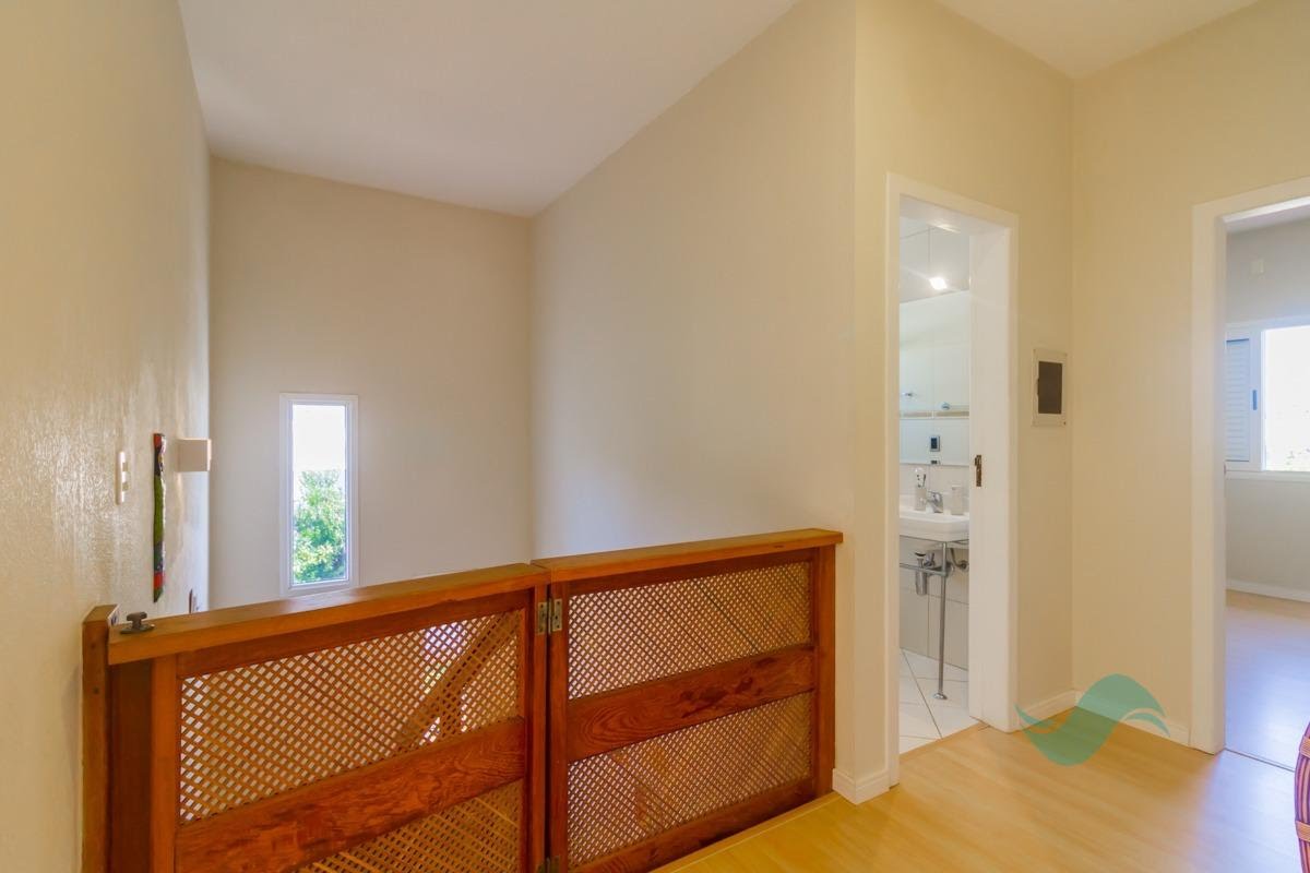 Casa à venda com 4 quartos, 1 suíte, 2 vagas e 630m² no Sambaqui, Florianópolis (SC) — foto 24 de 30