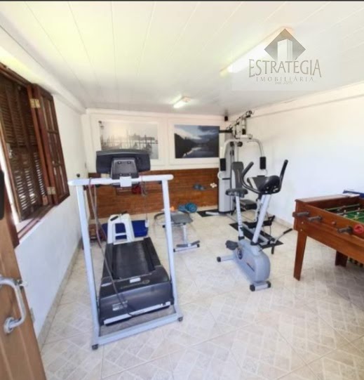 Casa à venda com 5 quartos, 1 suíte, 5 vagas e 600m² no Valparaíso, Petrópolis (RJ) — foto 11 de 15