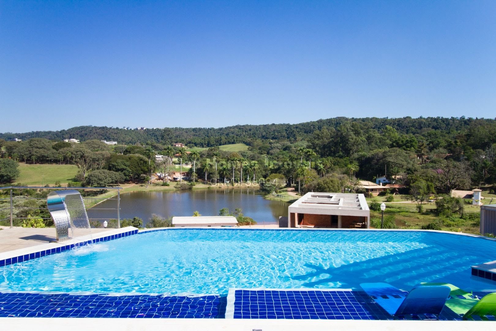 Casa à venda no condomínio Fazenda SerrAzul II - I