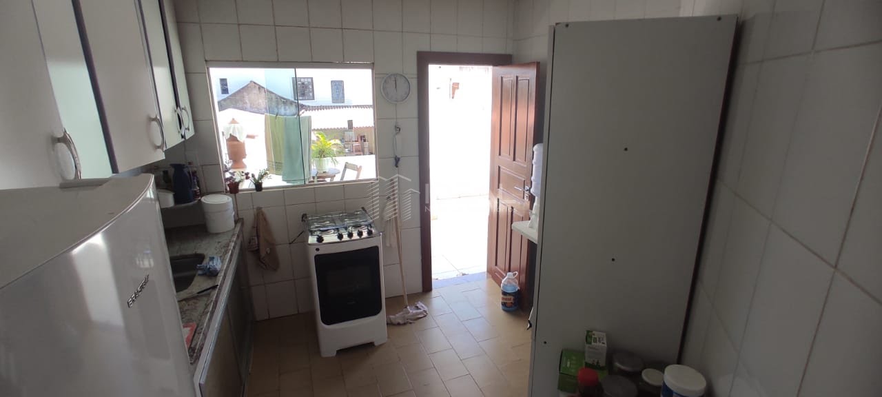 Casa de 4 quartos para venda na Av. Alberto Torres - Campos dos Goytacazes, RJ