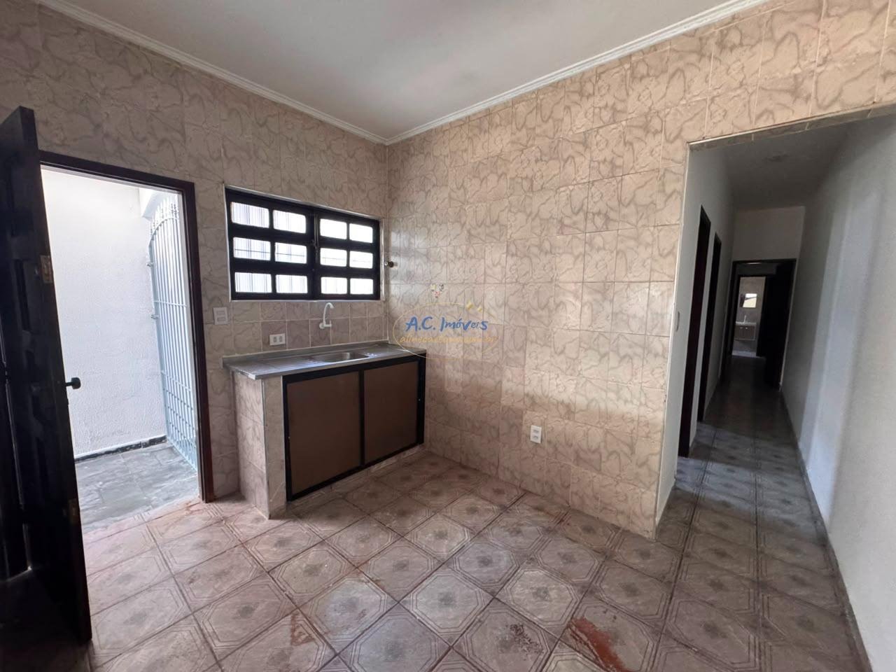 Casa à venda com 2 quartos, 1 suíte, 2 vagas e 125m² no Maracanã, Praia Grande (SP) — foto 4 de 17
