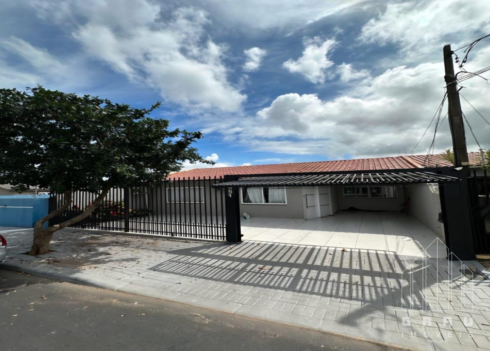 Casa com piscina no Jardim Curitibano IV  -  Foz do Iguaçu