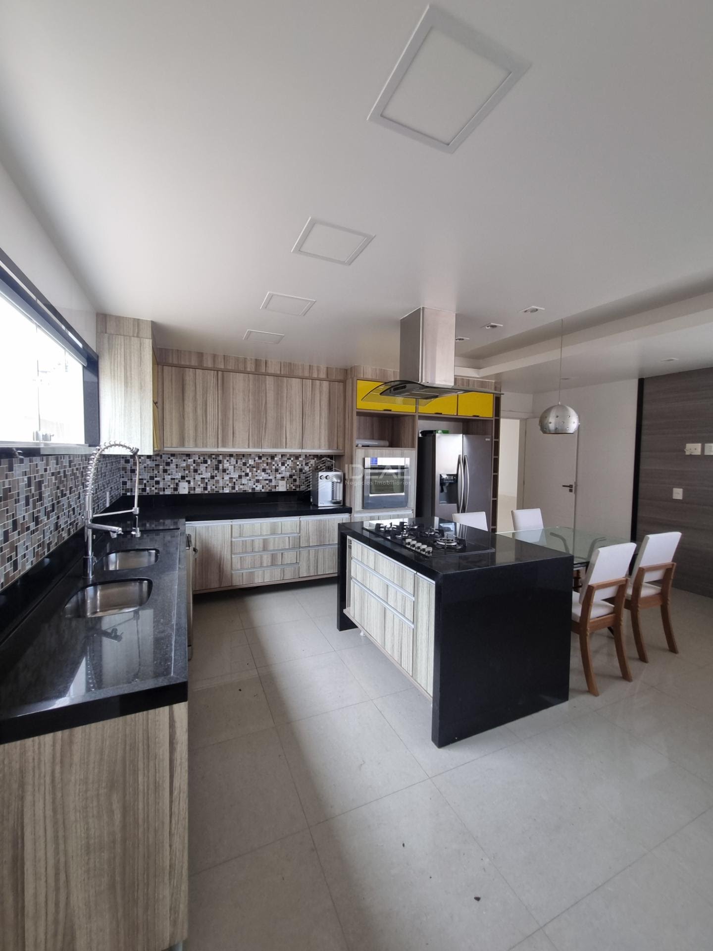 Casa à venda com 4 quartos, 4 suítes, 3 vagas e 463m² no Parque dos Rodoviários, Campos dos Goytacazes (RJ) — foto 22 de 26